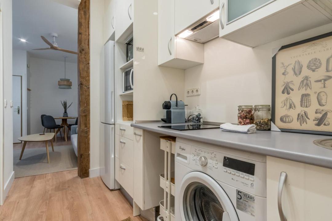 Cozy 1Bd 1Bth - Anton Martin Apartment Мадрид Екстериор снимка
